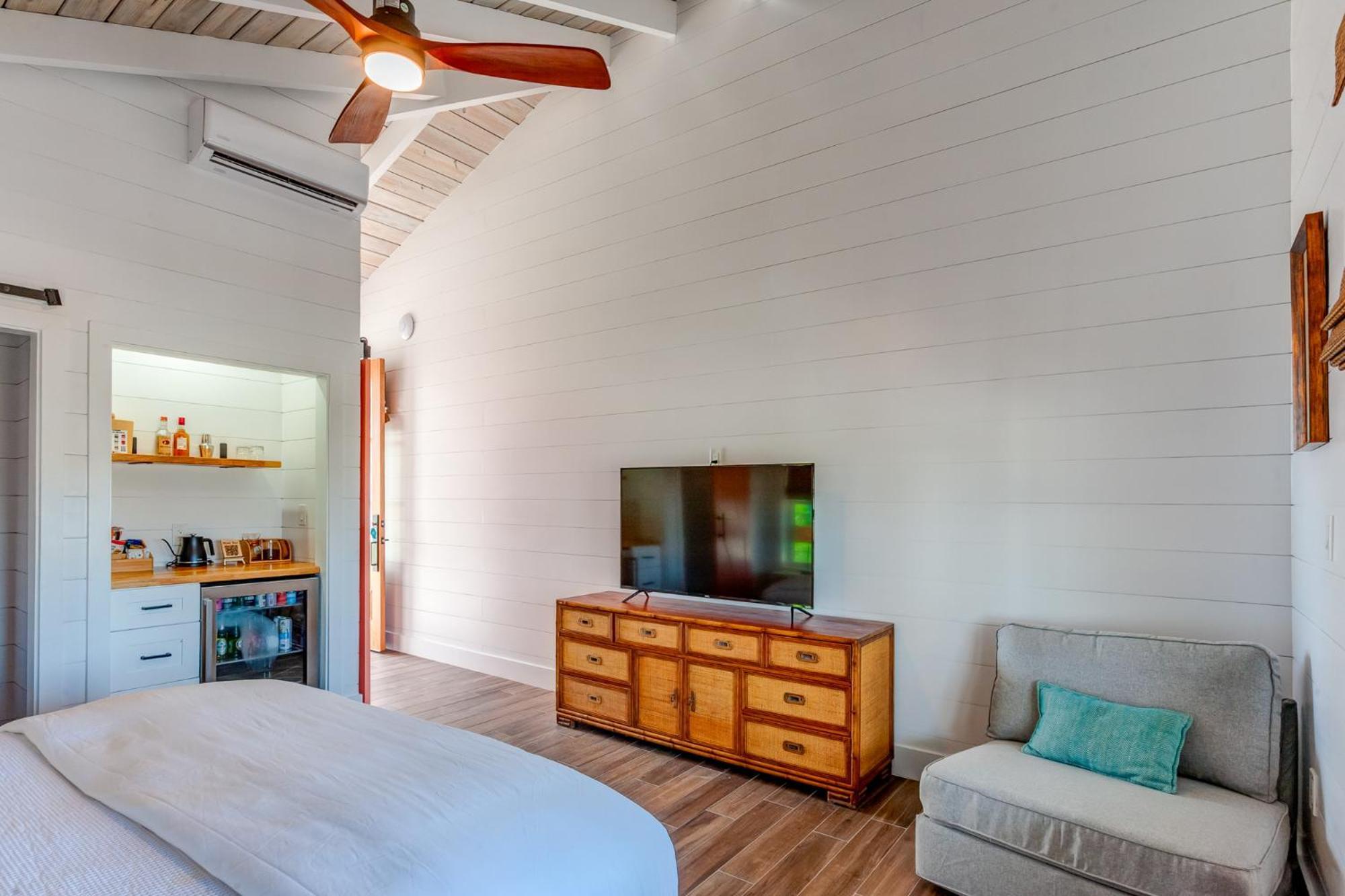 Elbow Reef Hotel Hope Town Exterior photo